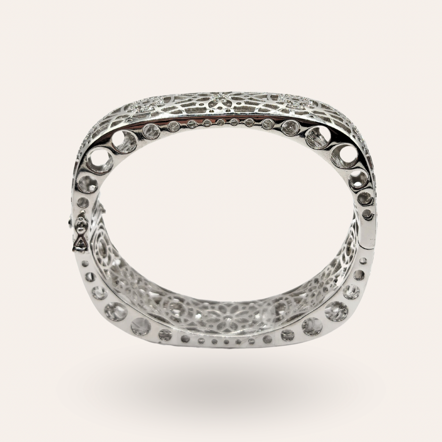 Pulseira Quadrada em Renda
