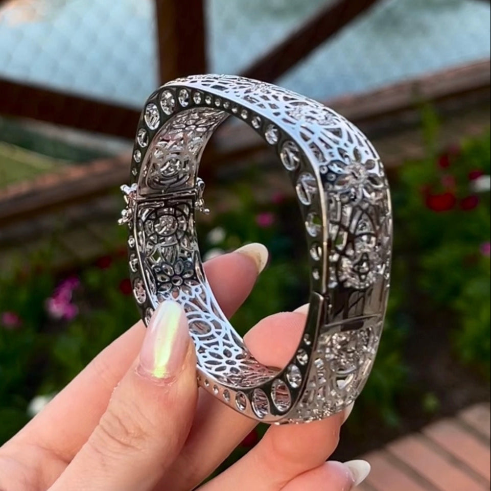 Pulseira Quadrada em Renda