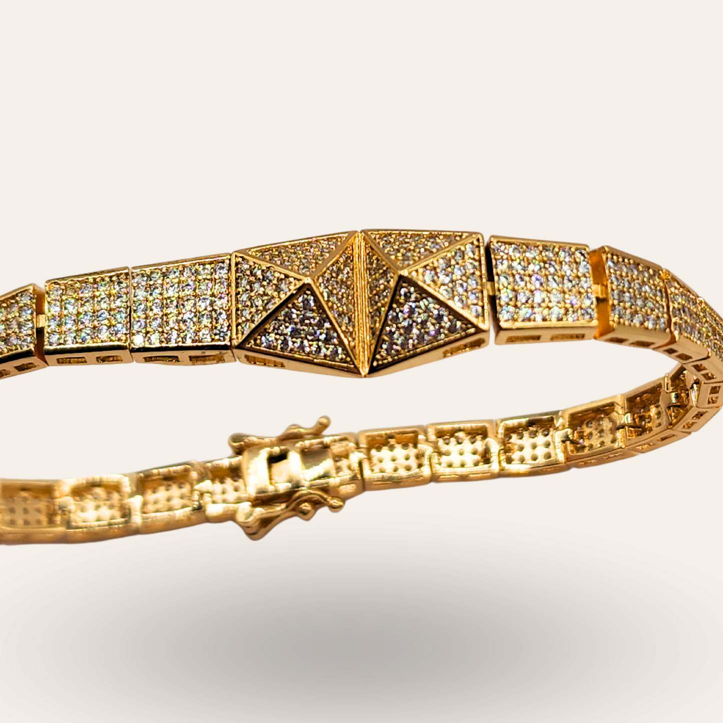 Pulseira em Poliedros