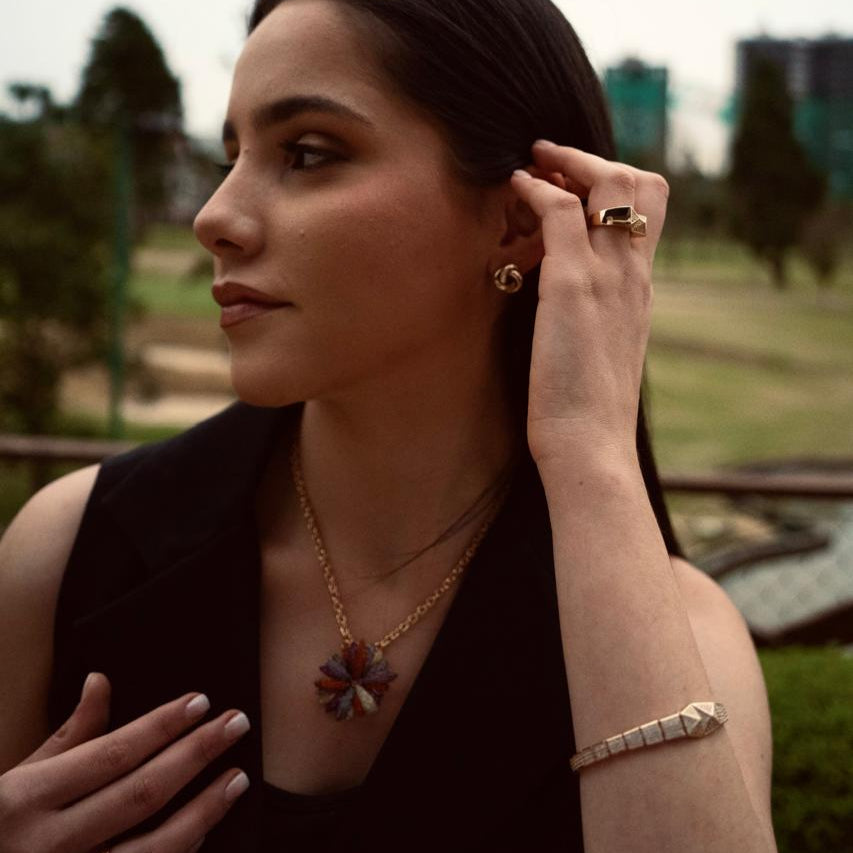 Pulseira em Poliedros